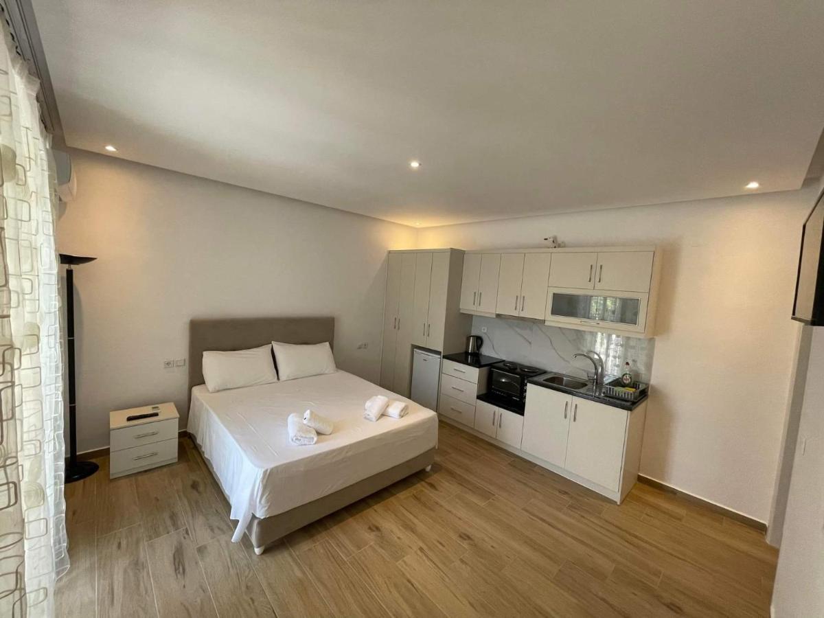Helen Apartments Lukova Kültér fotó